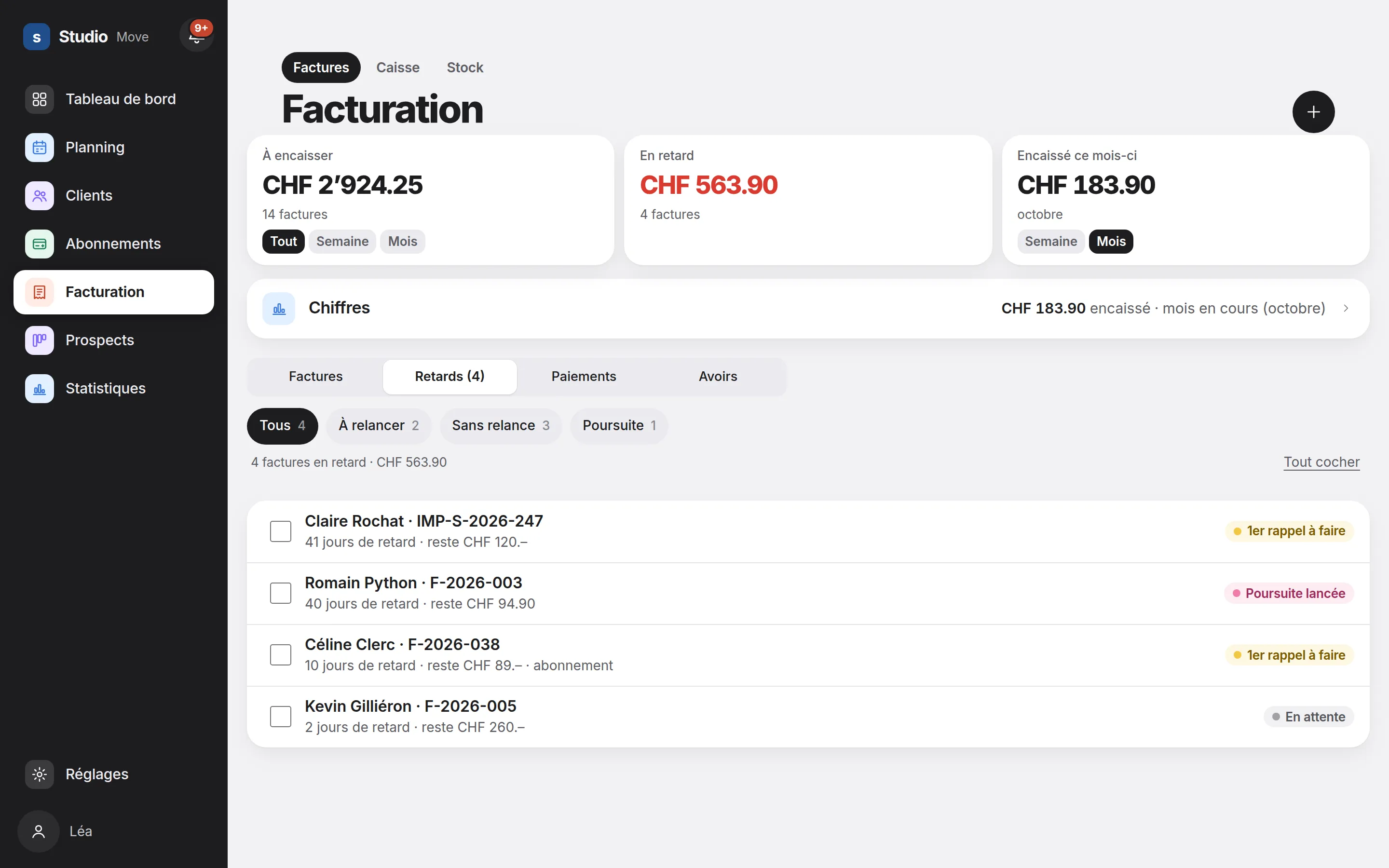 Retards de paiement dans Heverly CRM : factures en retard, jours de retard, montants restants et relances à faire